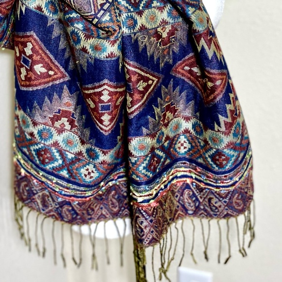 Pashmina Wrap Scarf Geometric Pattern Embellished 76” x 26,5” - Picture 10 of 11